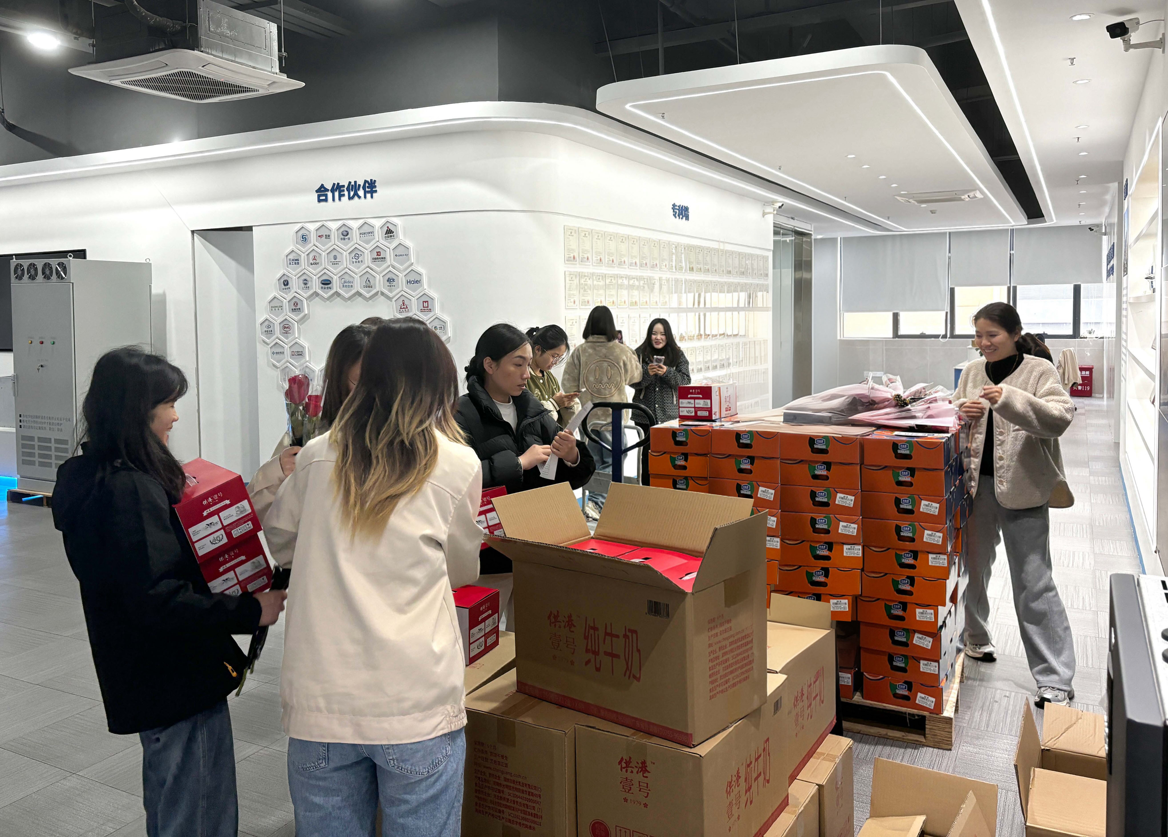 333体育女神节特辑:巾帼不让须眉,女神节,愿快乐如影随形,绽放你的独特光芒! 333体育女神节特辑:巾帼不让须眉,女神节,愿快乐如影随形,绽放你的独特光芒!